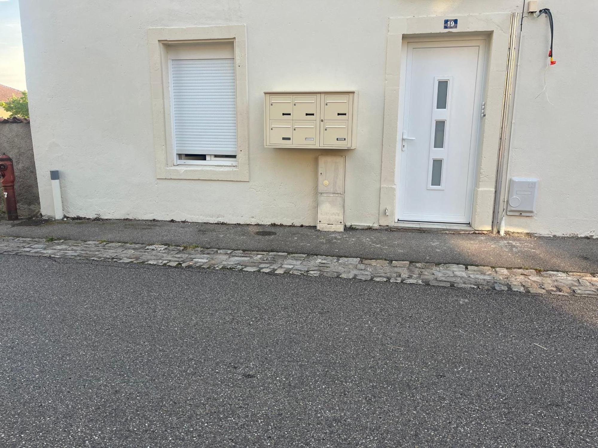 Le Petit Nouveau Avec Jardin Понт-а-Муссон Экстерьер фото